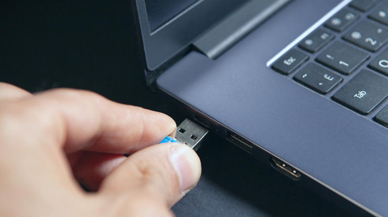 This may be why your USB drive's transfer speeds are so slow (and how ...