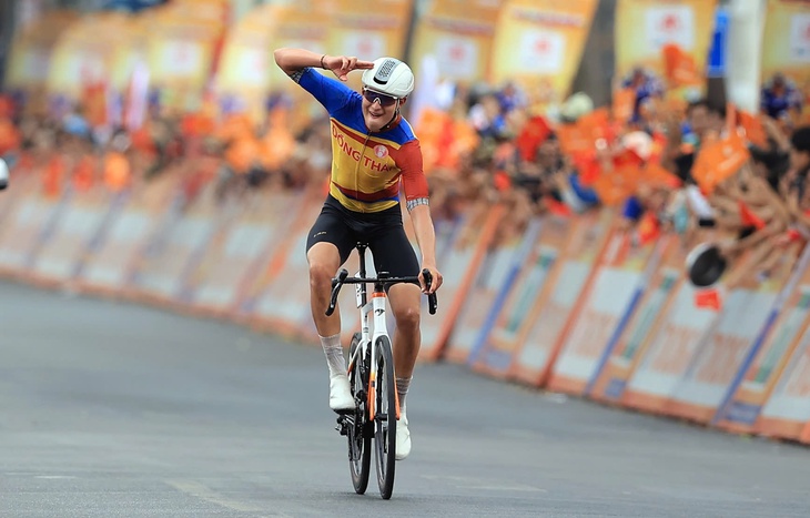 'Ngôi sao cống hiến' Christoph Janssen đơn độc về nhất tại Cúp truyền hình TP.HCM