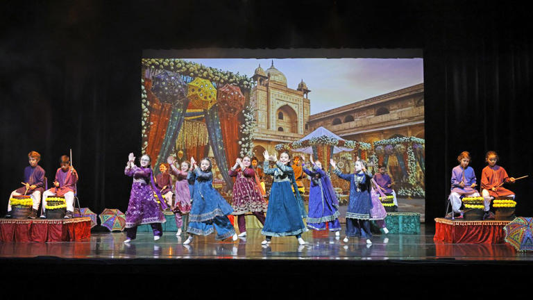Third graders in Florida spend months studying Pakistani culture. Their ...