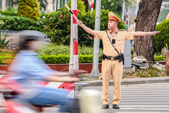 Tối 28.4, nhiều tuyến đường quanh sân Mỹ Đình tạm cấm và hạn chế phương tiện