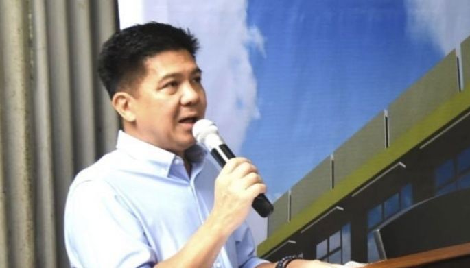 Mike Defensor: Family no longer tied to raided hotel