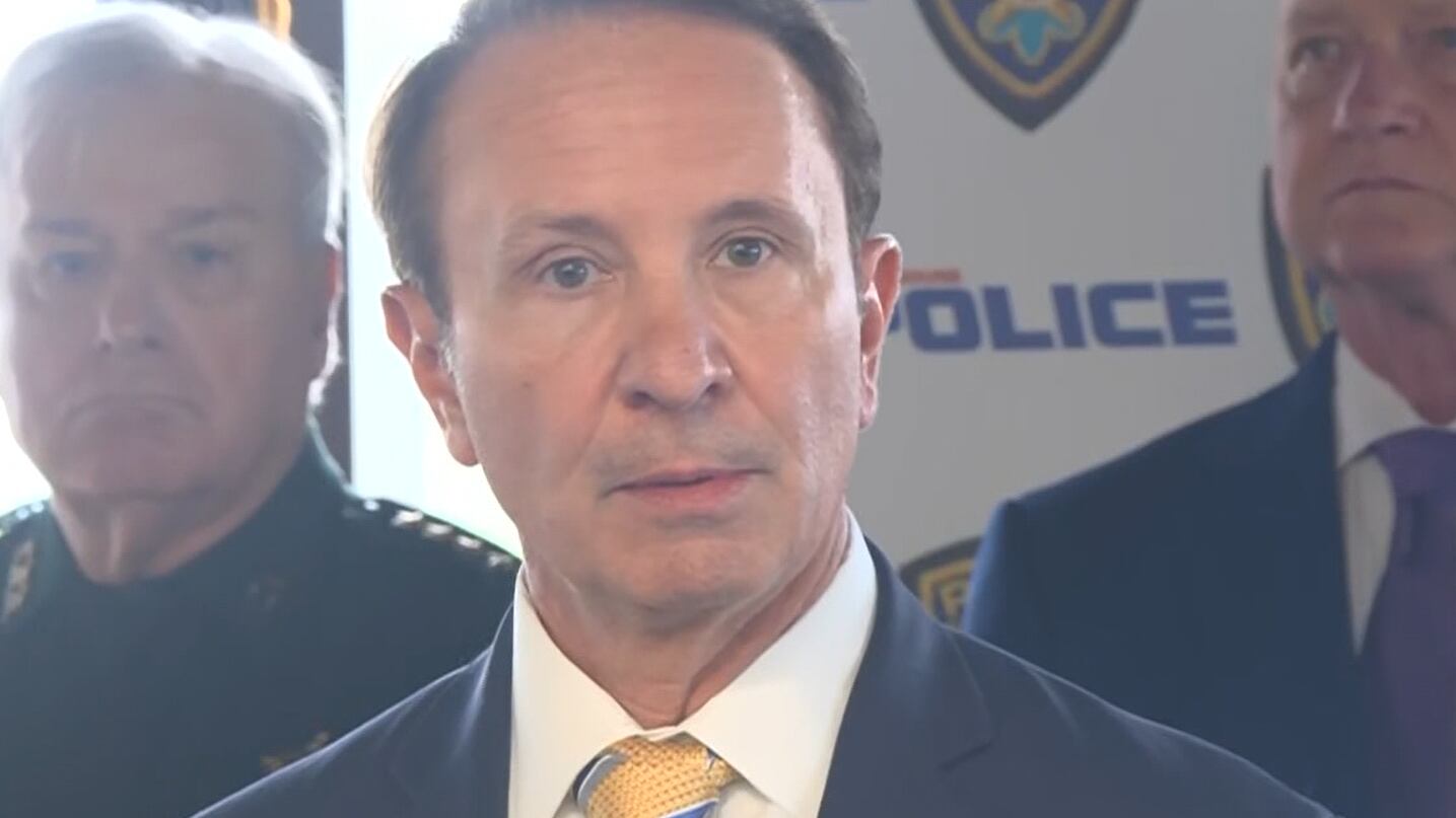 Landry blasts 'hug-a-thug' judges following mall shooting