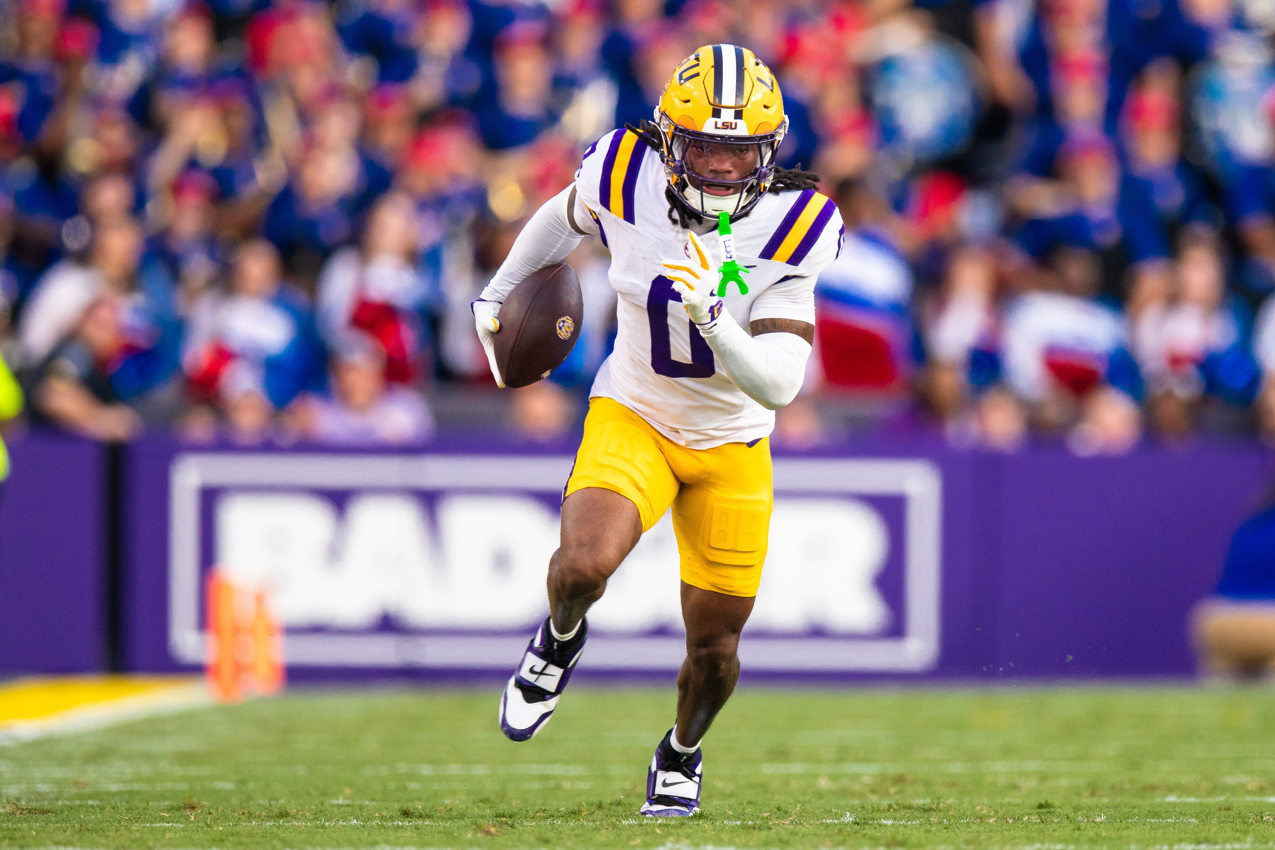 Bears rookie WR Zavion Thomas is related to Walter Payton