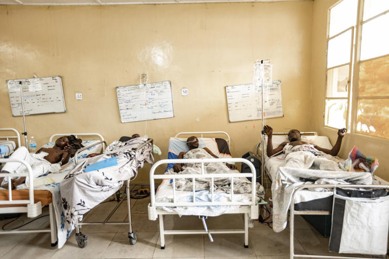 Victims of fighting between rebels and the Democratic Republic of Congo's military are attended to in a hospital in the nation's North Kivu province in January 2025. Photo: EPA-EFE