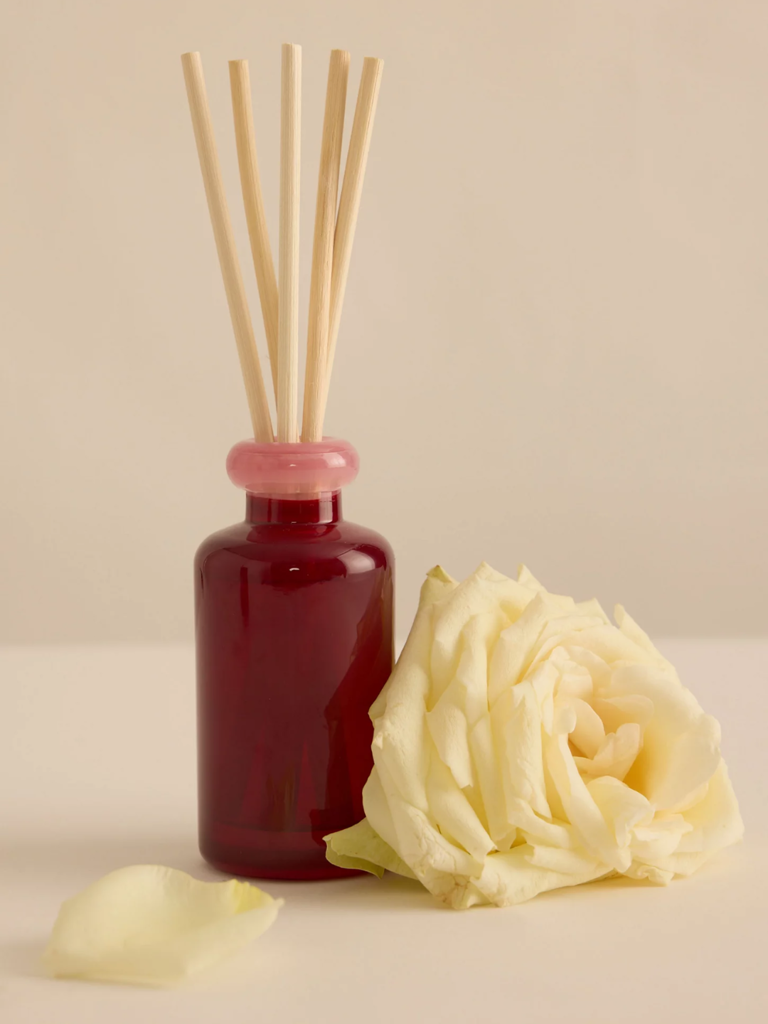 As someone who rarely (if ever) leaves reed diffusers on display ...