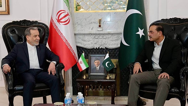 Iran’s FM Abbas Araghchi meets with Pakistan officials but rules out ...