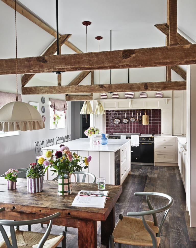 7 country kitchen ideas that give a 'spring feeling' update, including ...