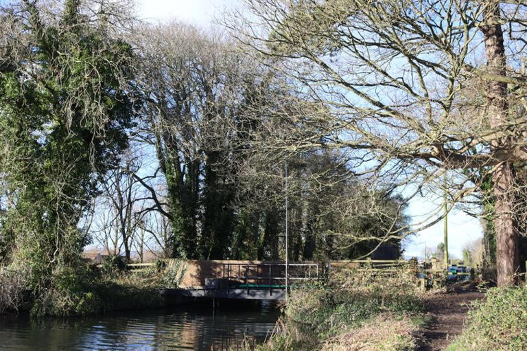 Canal restoration gets vital £1m boost for key footbridge revamp