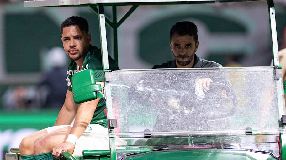 Vitor Roque vai passar por cirurgia e vira desfalque no Palmeiras; saiba mais
