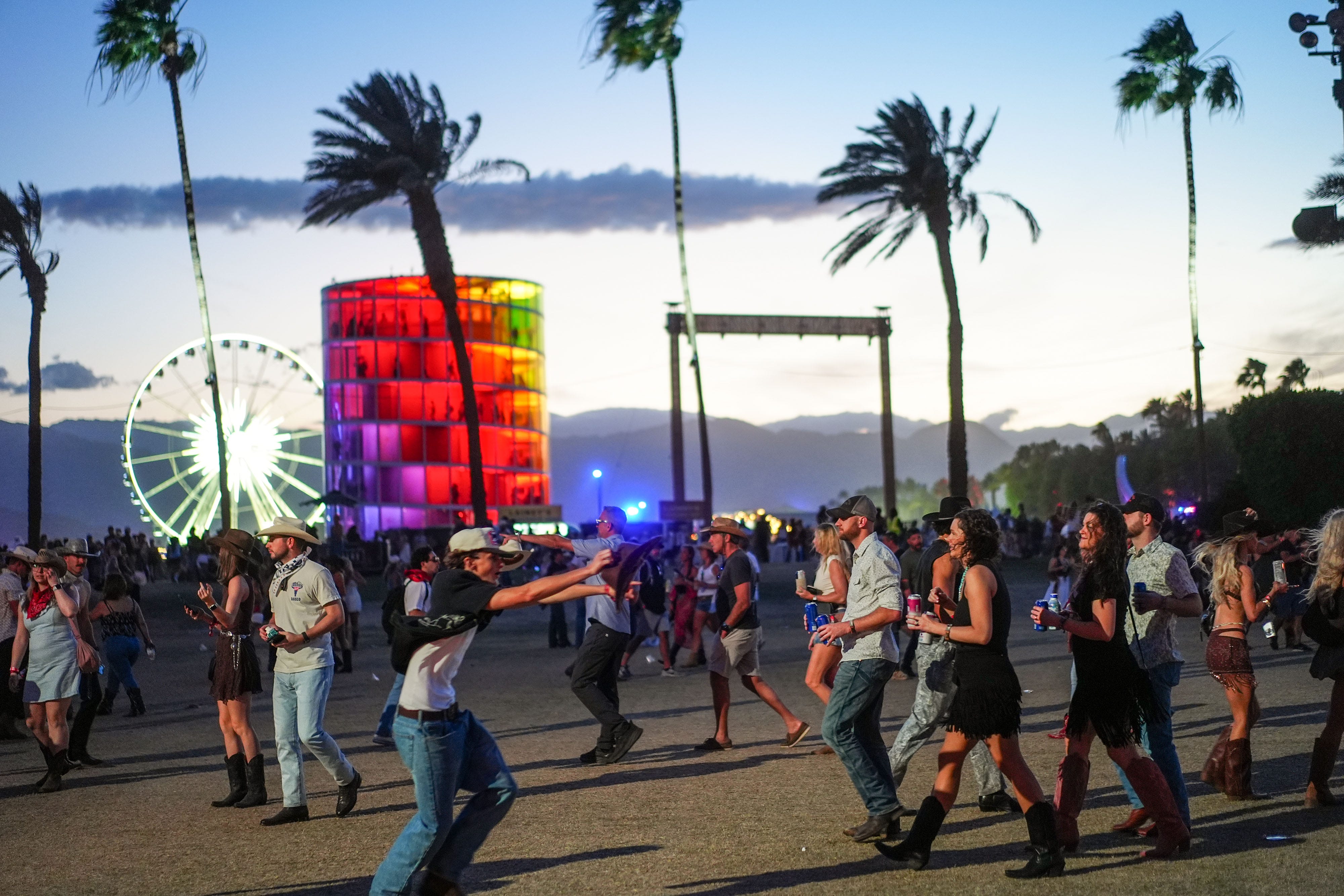 Wind gusts up to 60 miles per hour expected in Palm Springs Sunday