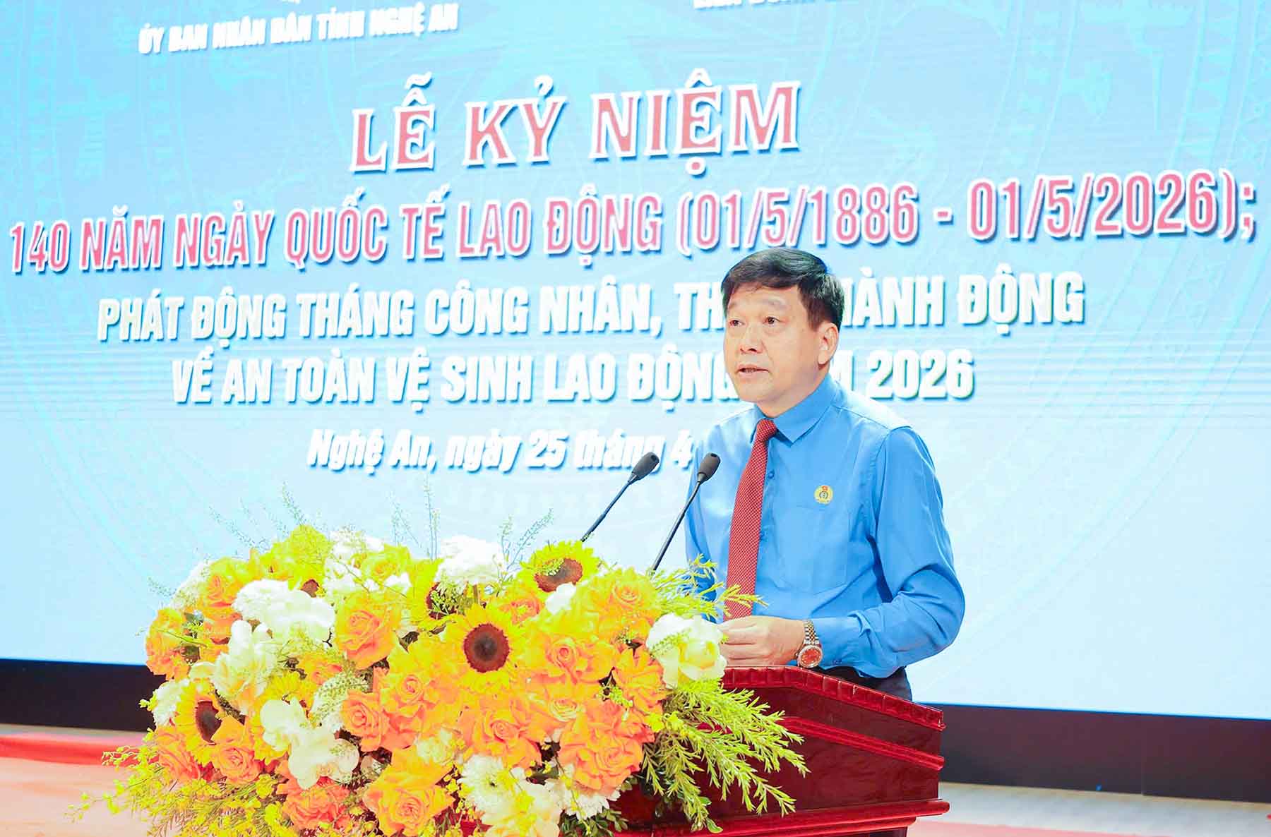 Kỷ niệm 140 năm Ngày Quốc tế Lao động và phát động Tháng Công nhân tại Nghệ An