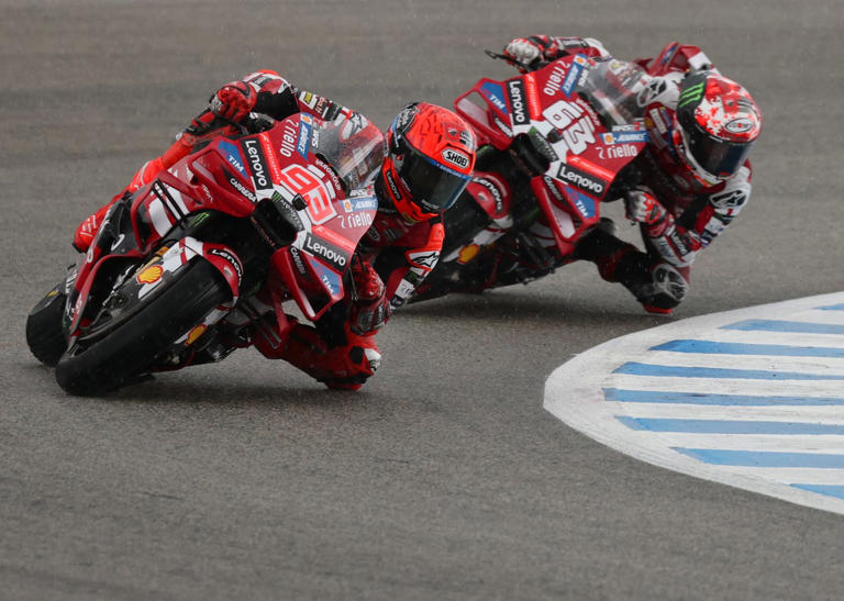 Marc Márquez, eufórico tras su milagro con Ducati frente a Bagnaia en ...