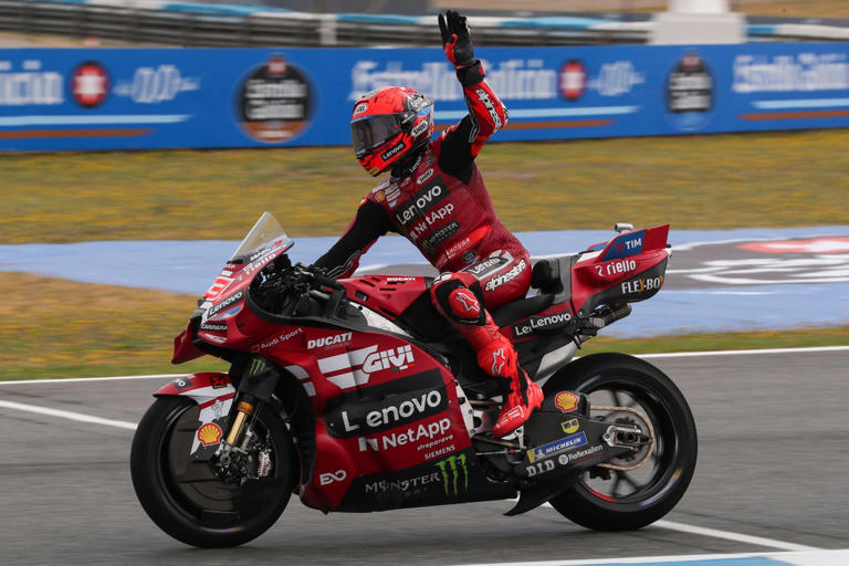 Marc Márquez, eufórico tras su milagro con Ducati frente a Bagnaia en ...