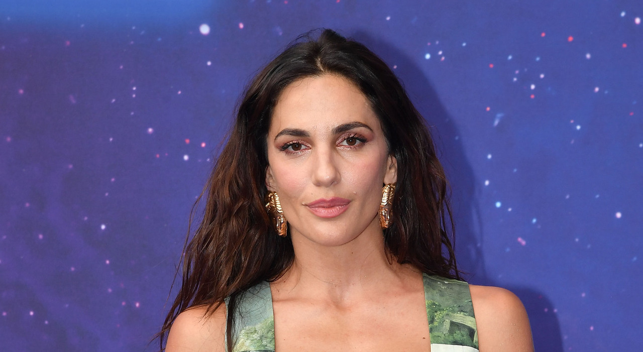 «Non riesco a decidere»: Elena D'Amario (in crisi) lascia lo studio ...