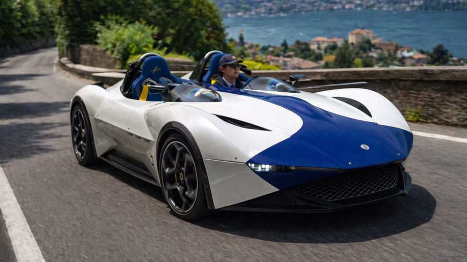 Kode 61 Birdcage Engine Note Acceleration Debut Runs