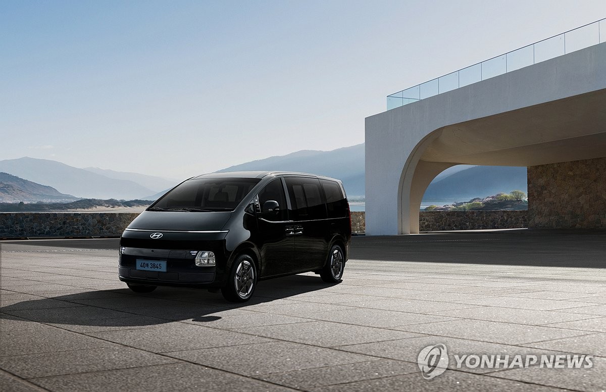 유가 불안에…경찰, 노후 승합차 전기 승합차로 바꾸기로