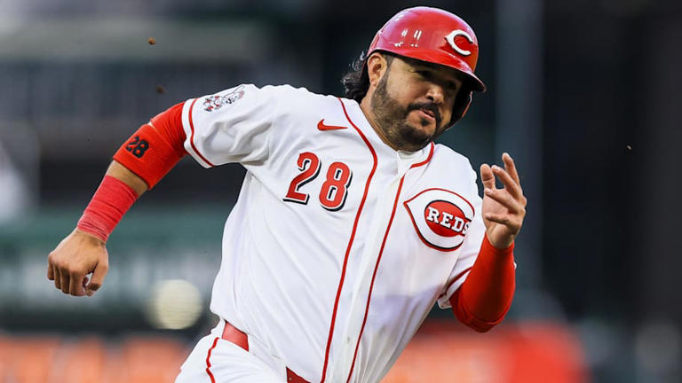 Reds add red-hot outfielder to roster after losing Eugenio Suárez to injury