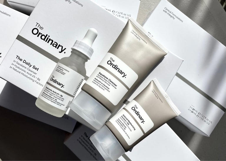 6 món skincare mini dưới 300.000 đồng nên mang theo khi đi du lịch