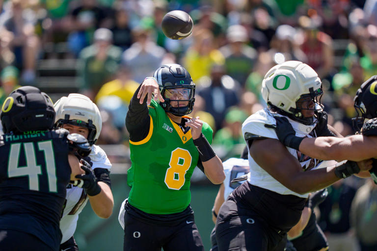 How did Oregon QBs Dante Moore, Dylan Raiola play in spring game?