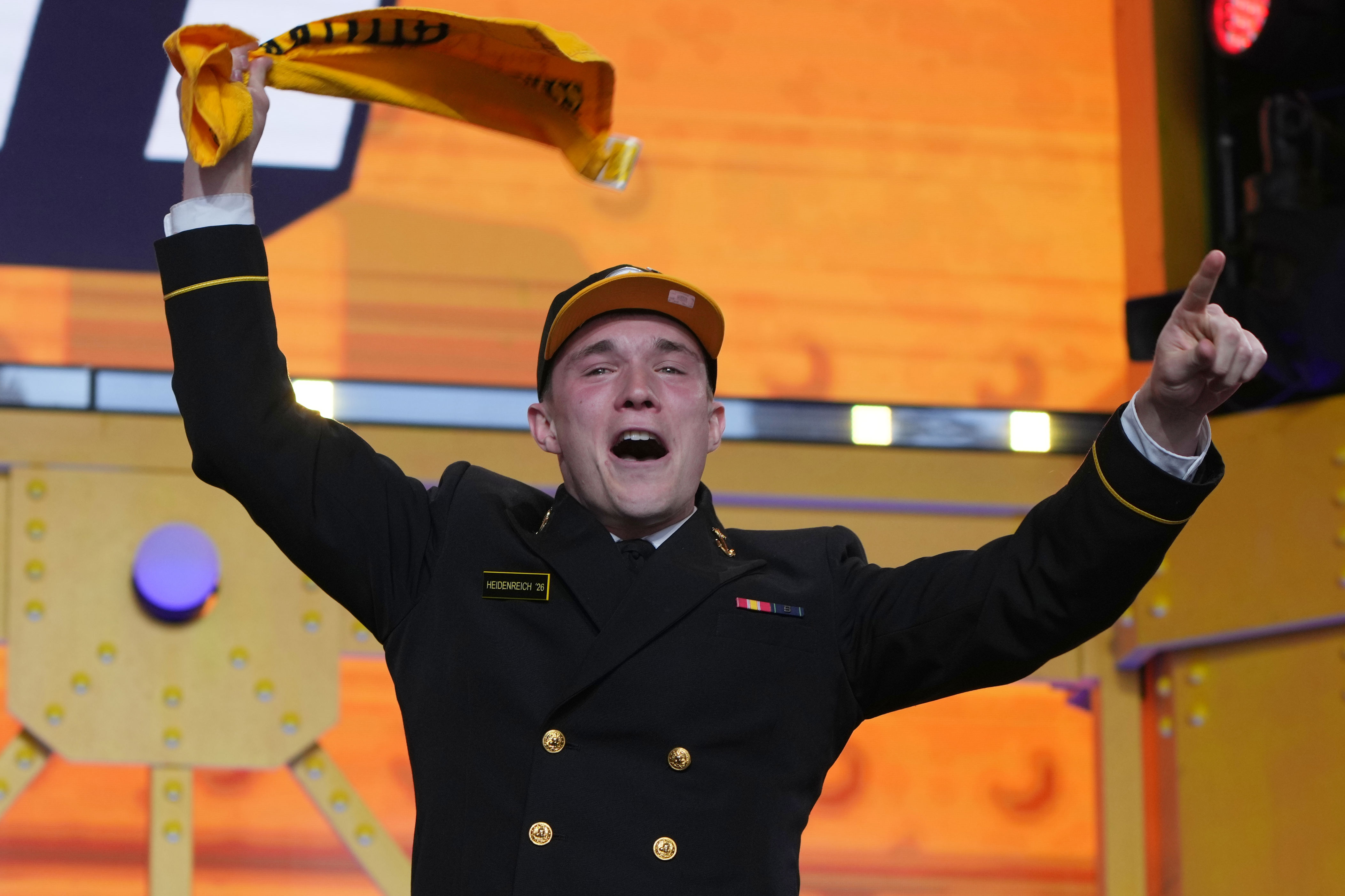 Navy Midshipmen Landon Robinson, Eli Heidenreich selected in 7th round ...