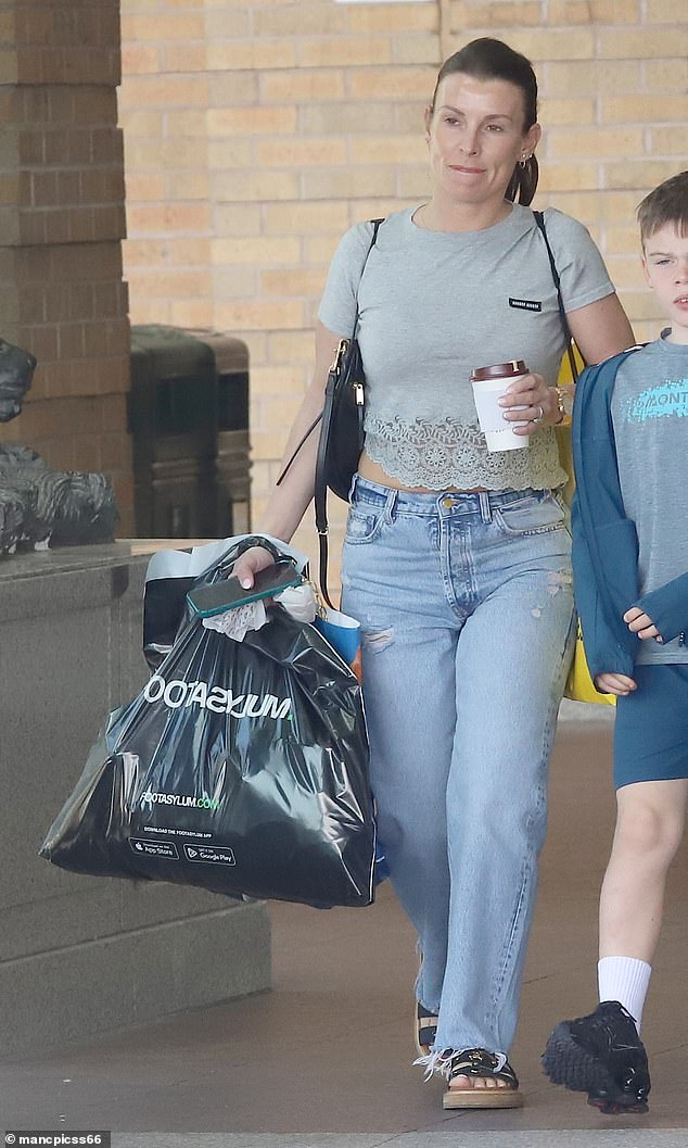 Coleen Rooney splashes the cash as she enjoys a lavish shopping trip to ...