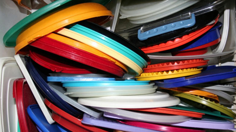 Give food container lids new purpose with this genius DIY