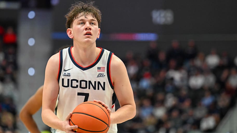 Boston College men's basketball signs international guard from UConn