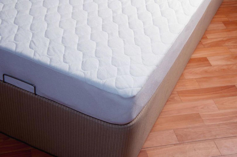 South West bed company on brink of administration after filing notice ...