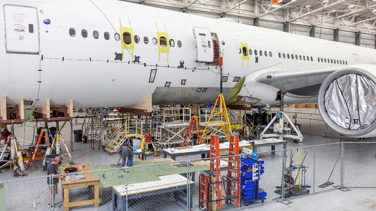 NASA adds a 777 research jet that hauls 75,000 lb of instruments at ...