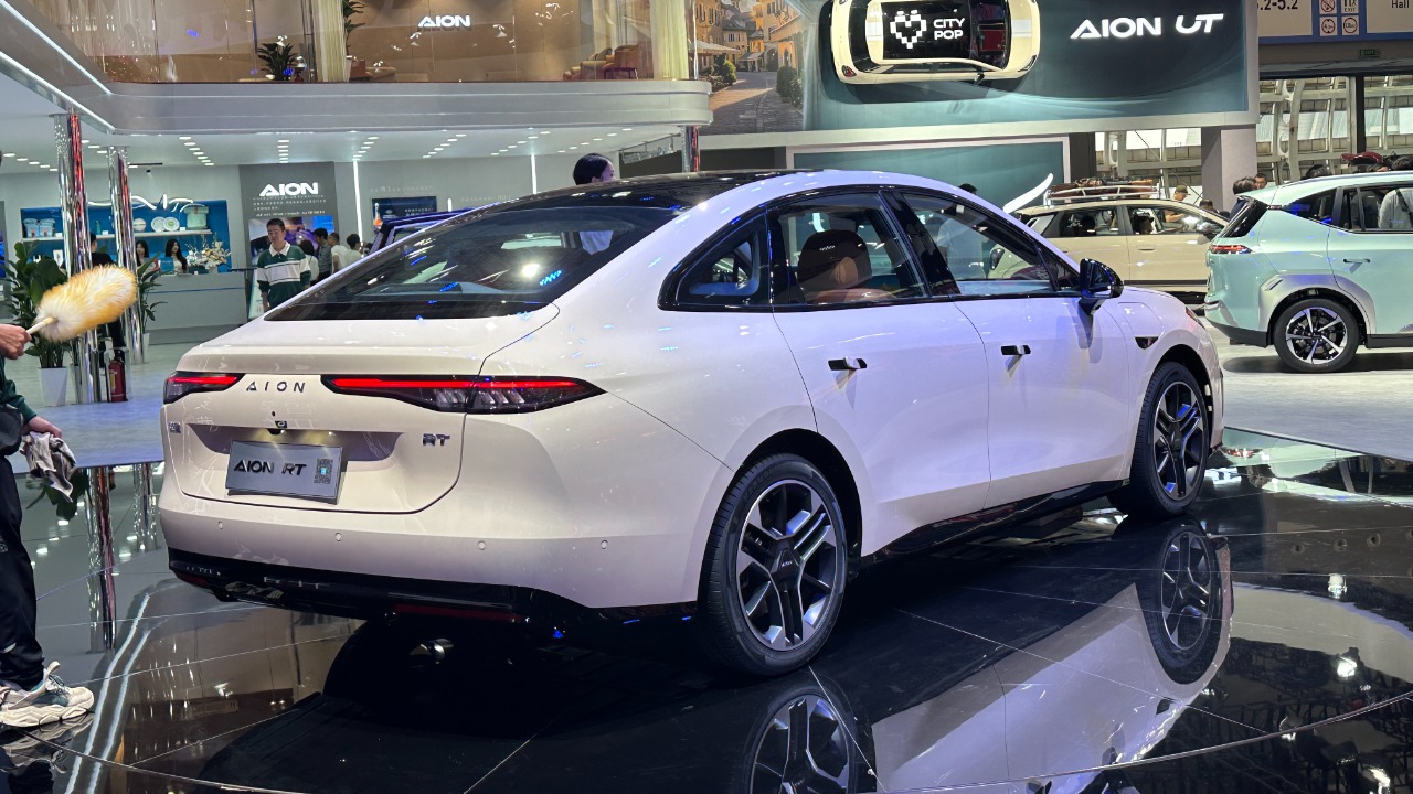 China’s Aion RT Super touts 99-second battery swap, 314-mile range