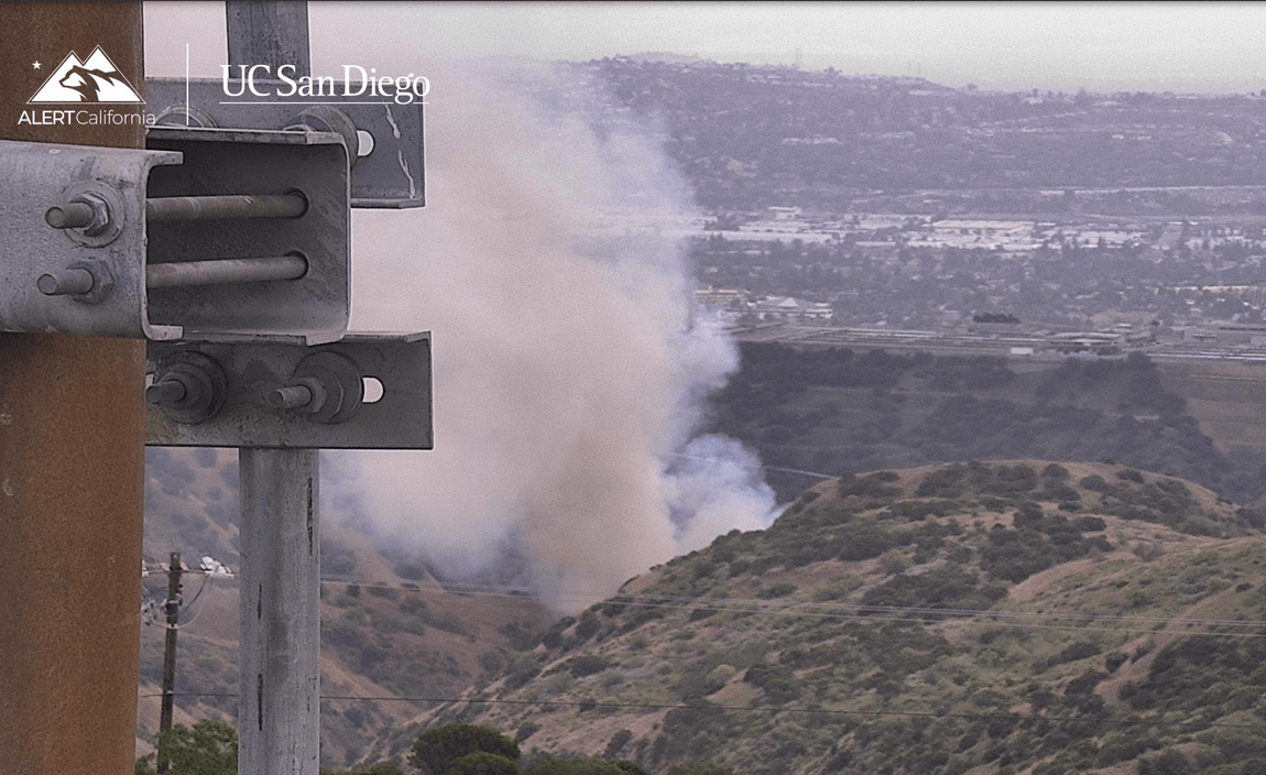 Brush fire breaks out near Carbon Canyon Regional Park in Brea