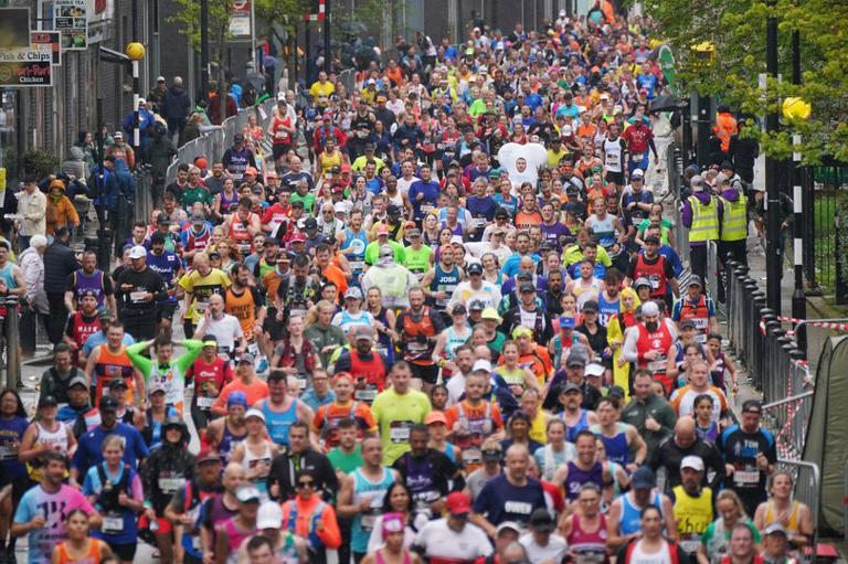 How to track London Marathon 2026 runners and check live results and ...