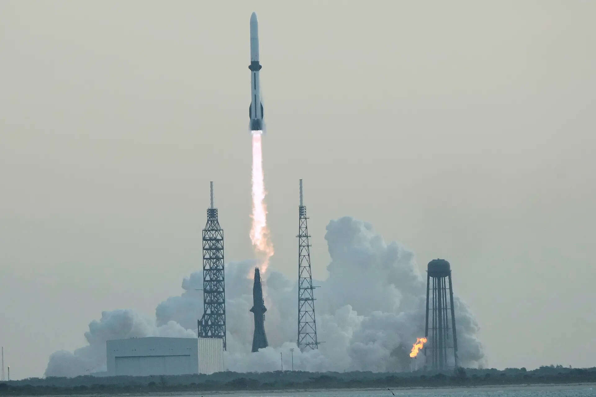 Blue Origin’s New Glenn rockets whose photos Jeff Bezos shared and Elon ...