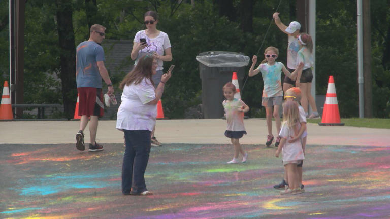 Jonesboro DARE program hosts 10th annual color walk fundraiser