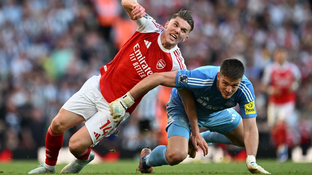 VAR review: Arsenal's anger justified in non-red card, or Arteta's rant ...