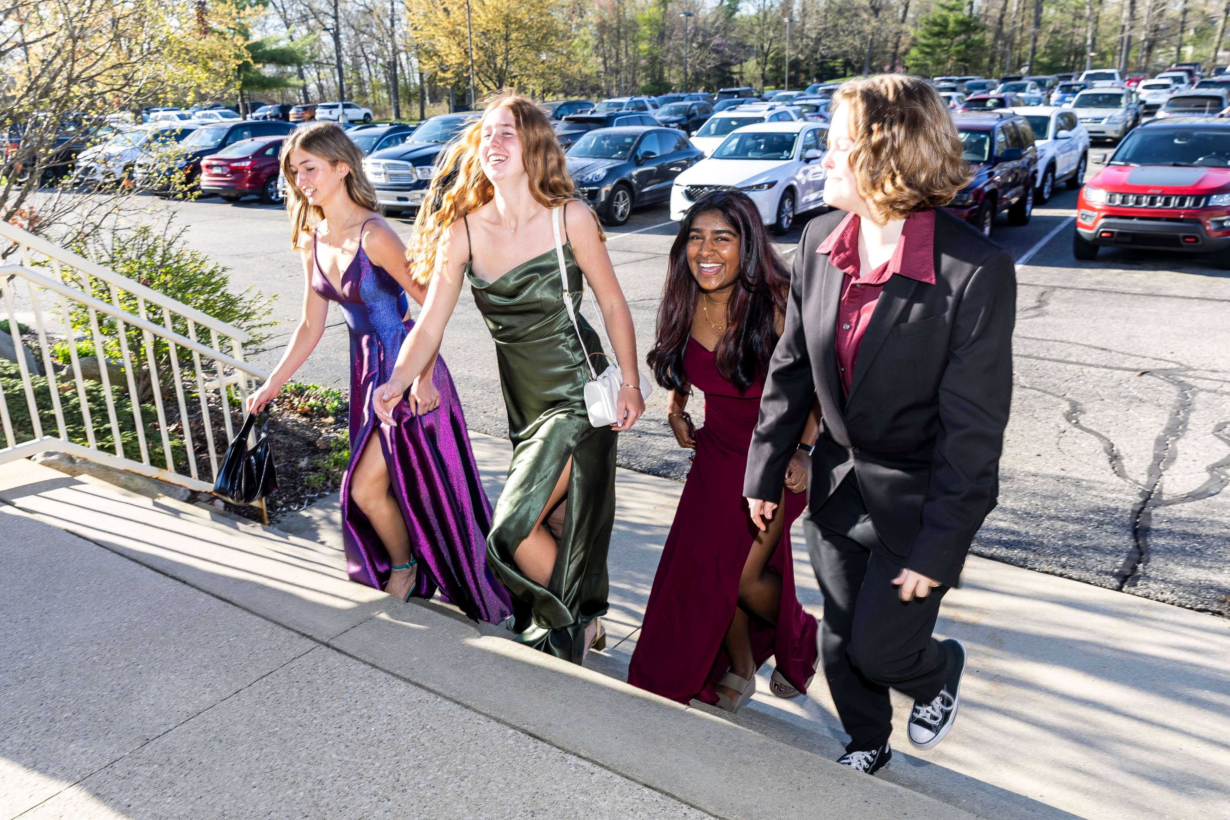 Forest Hills Eastern dazzles in 'golden hour' style at prom