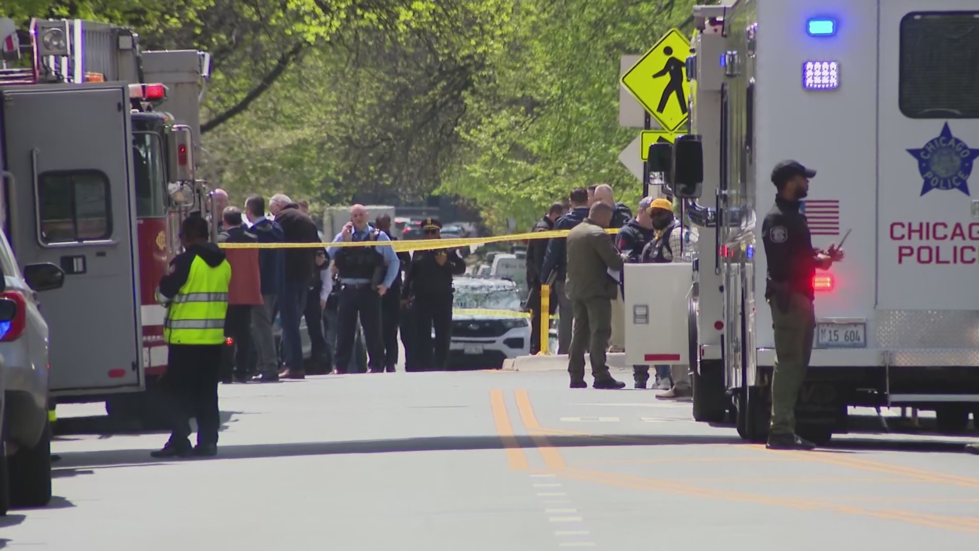 1 officer dead, another critically injured in shooting at North Side ...