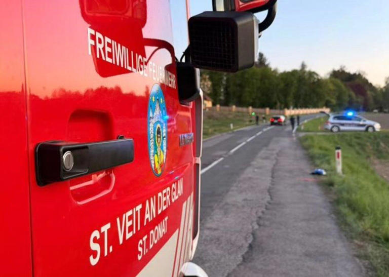 Einsatzkräfte am Unfallort.&nbsp;