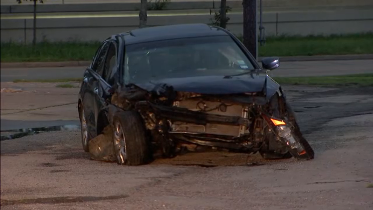 3 injured, including HPD officer, in Katy Freeway crash at Beltway 8 ...