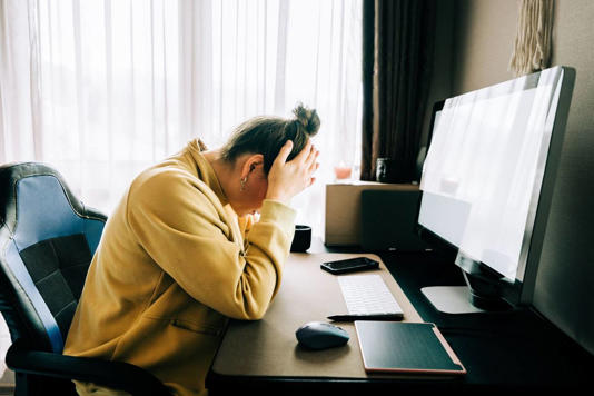 Burnout não é uma moda: médica psiquiatra explica fenómeno que se agravou no século XXI