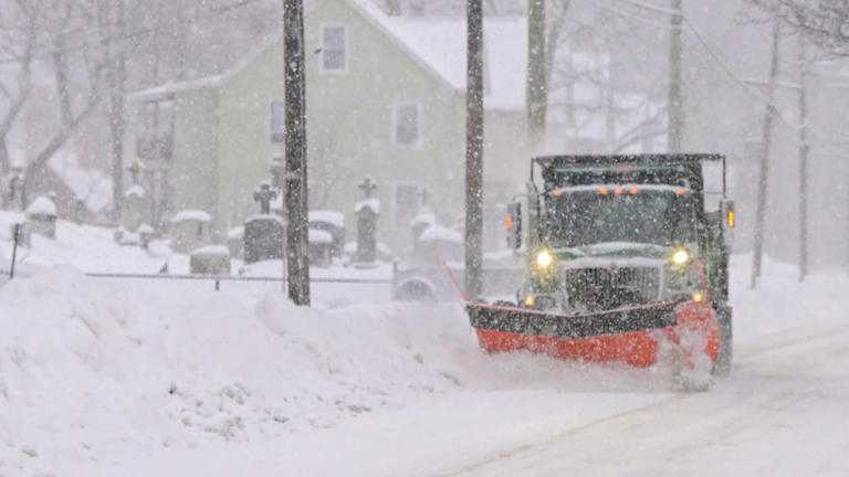 Heavy snow warning for Colorado, Montana, Wyoming as 2 feet of snow, 45 ...