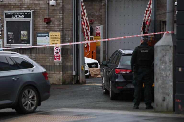Explosive device in car outside police station 'sent to kill officers'