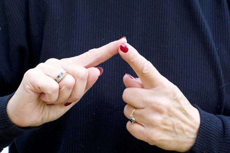 HSBC UK will offer British Sign Language training for beginners to its ...