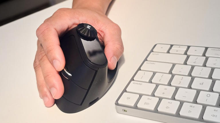 5 gadgets and accessories I use to turn my MacBook Air into a portable ...