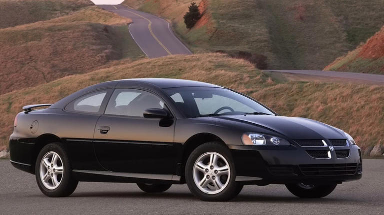 The old-school Dodge Stratus R/T coupe has a bigger fan base than you'd ...