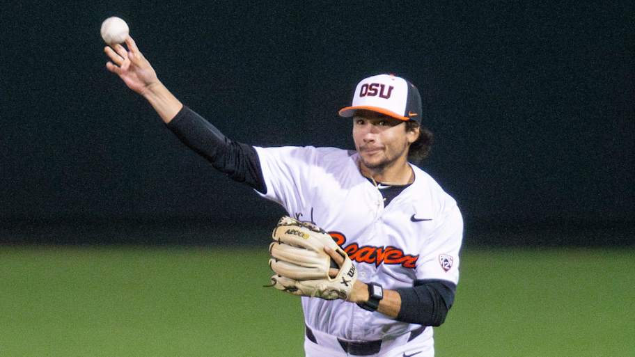 #6 Oregon State baseball rallies to complete sweep of Hawaii