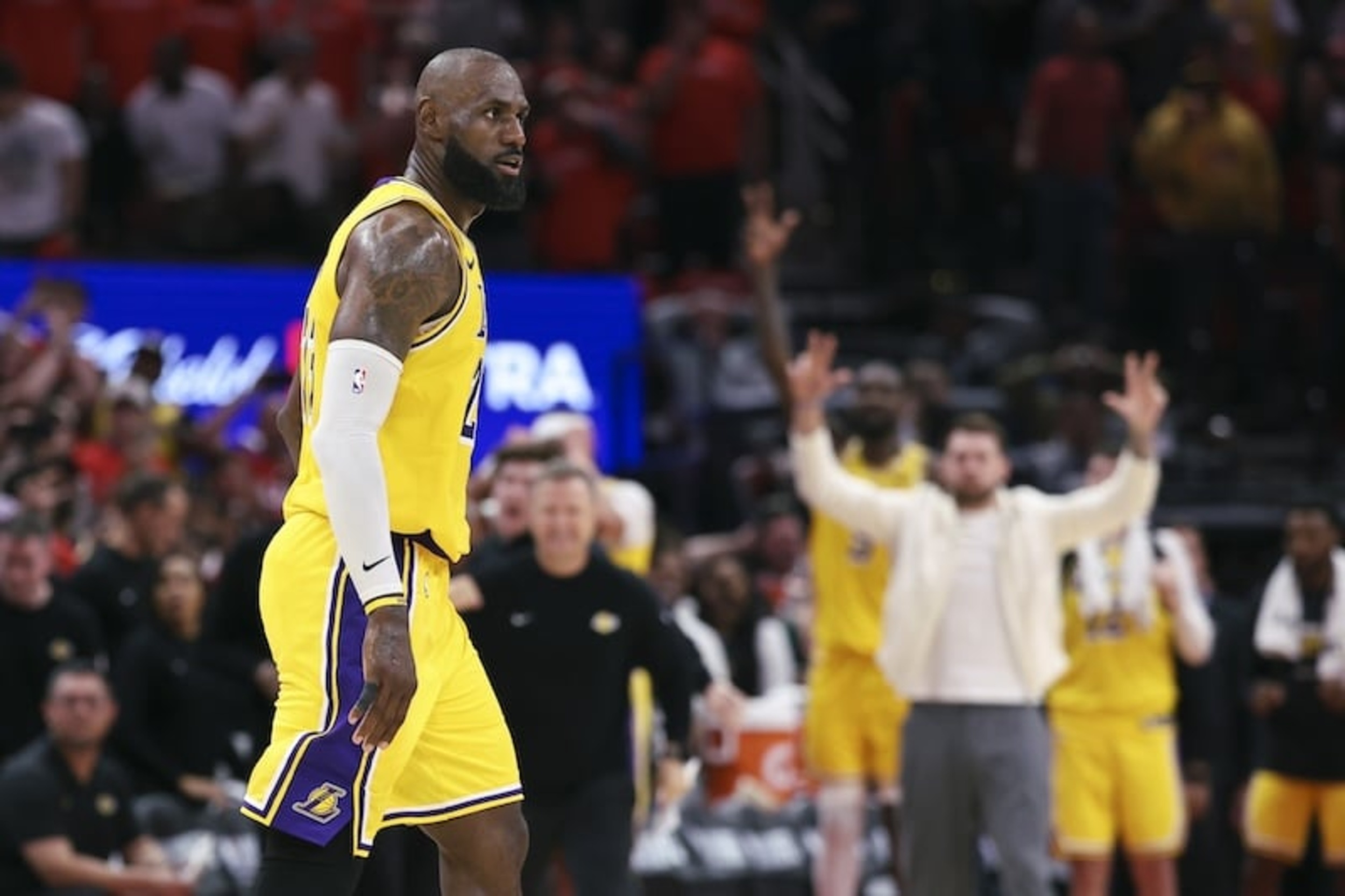 Lakers achieved rare NBA playoffs history with Game 3 comeback vs. Rockets