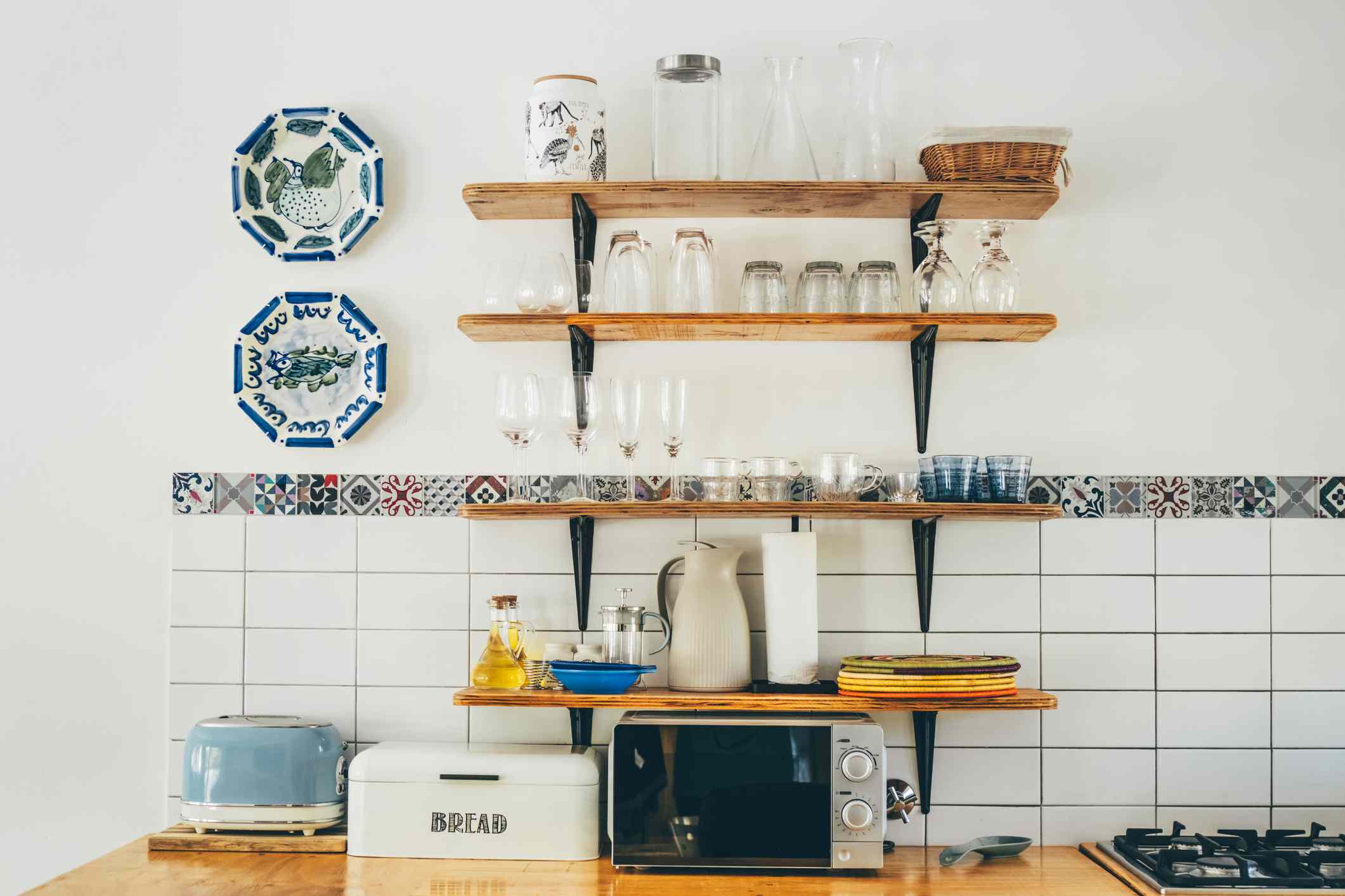 Interior designers agree: Get rid of these 6 things for a more timeless ...