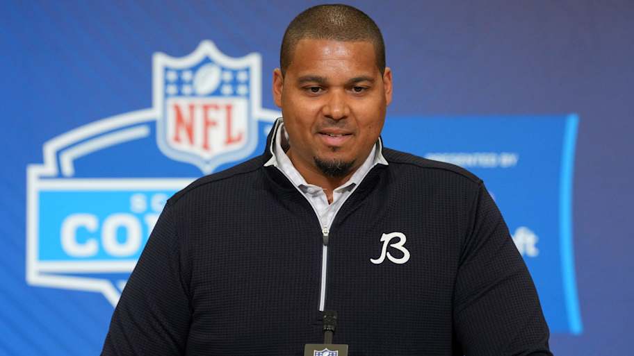 Bears' Logan Jones puts veteran’s job in jeopardy after 2026 NFL draft