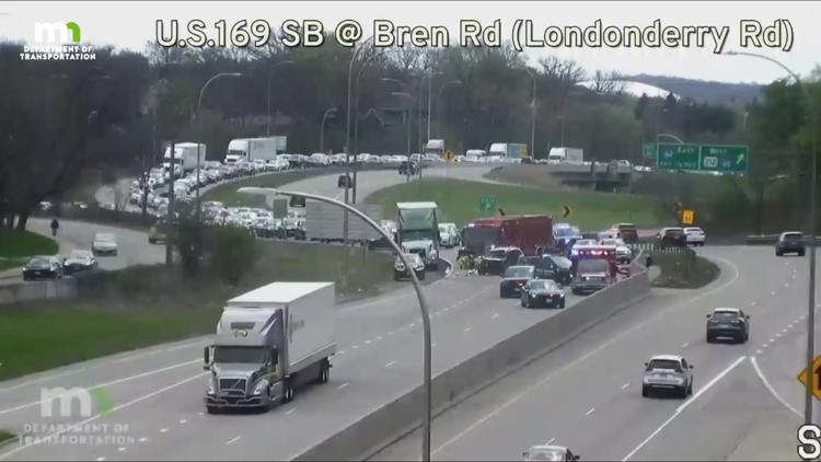 Serious crash on Highway 169 blocks northbound lanes near Edina